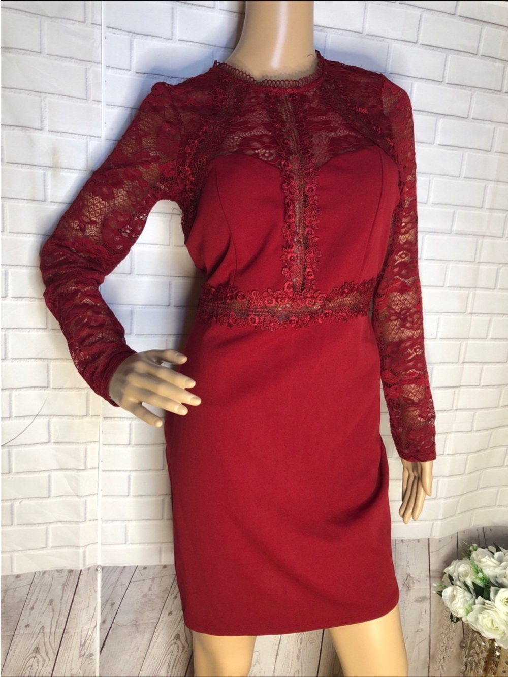 Haute Monde Red Lace Long-Sleeve Sheath Dress - Picture 7 of 10
